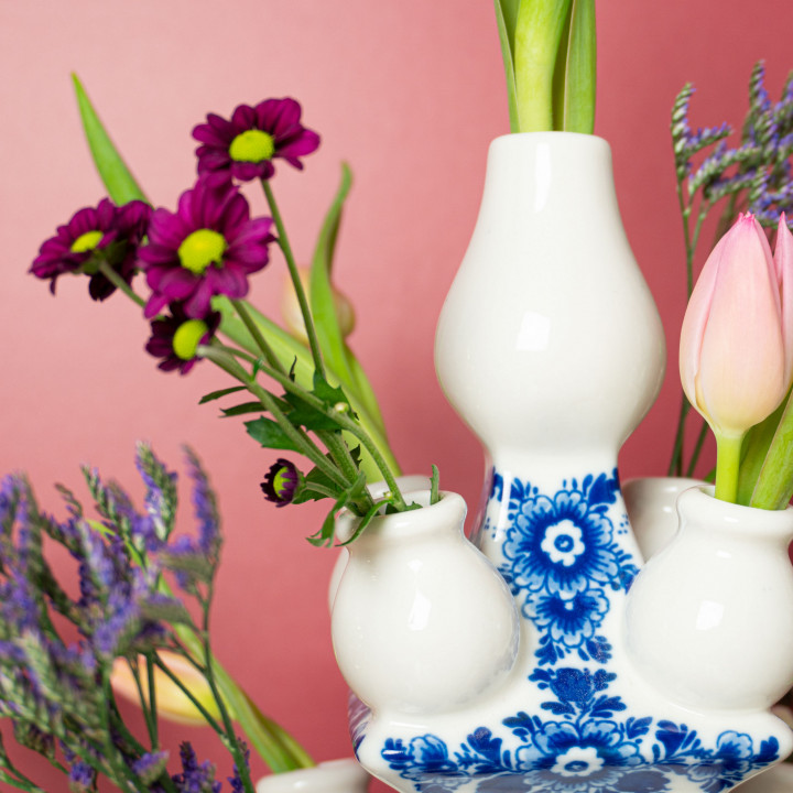 Delfts blauwe Tulpenvaas 3-delig bloemmotief met verse bloemen Heinen Delfts Blauw