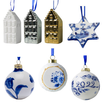 Kerstornamenten set met Delfts blauwe kerstballen en figuren
