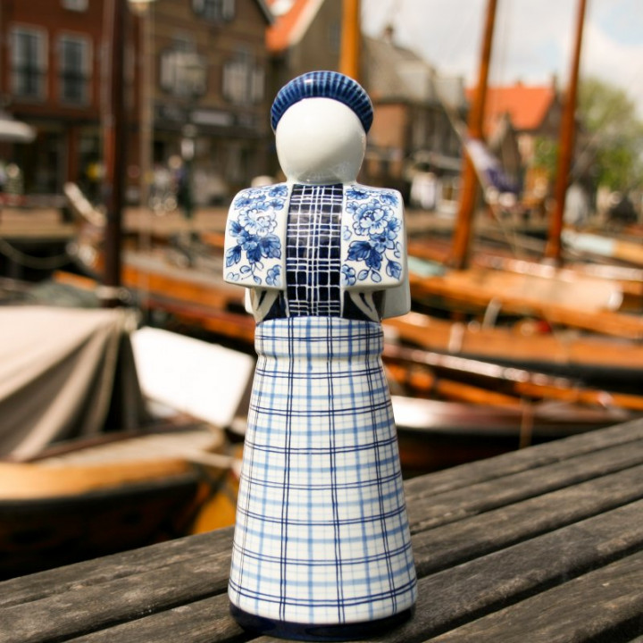 Handbeschilderde Spakenburgse Dame (Ootje) Blauw, klederdracht, tradities Heinen Delfts Blauw